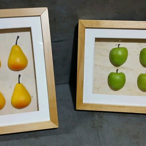 Decorative paintings new, set of two, suitable for kitchen and restaurant