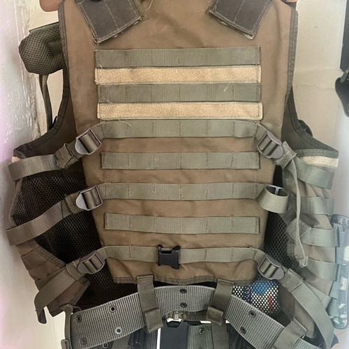 Pentagon tactical vest like new