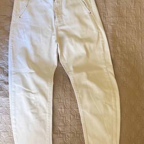 Zara Jeans white like new, size 34
