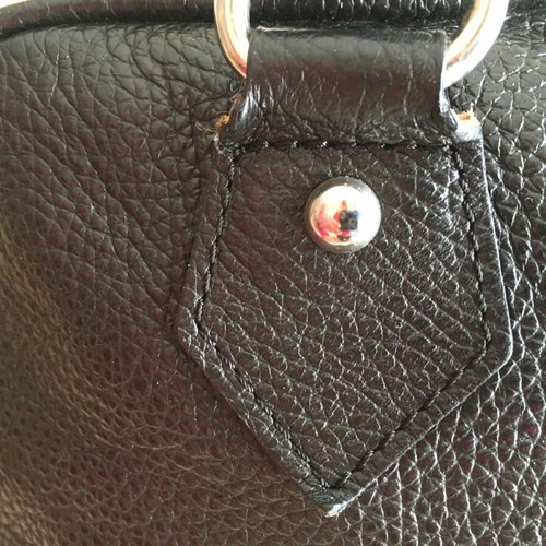 Black leather handbag like new