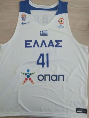 Κασελάκης Εθνική μπάσκετ, φορεμένη