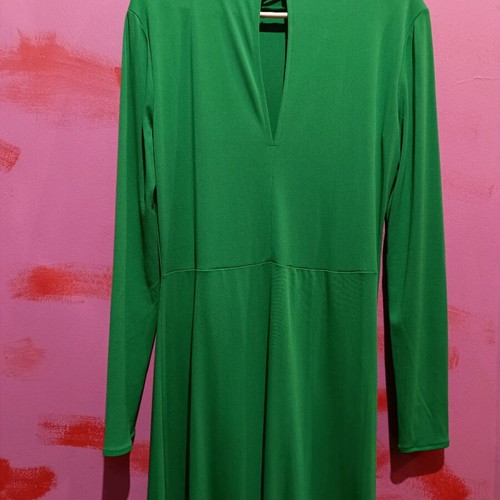 Zara maxi dress size M like new, green with unique hem pattern