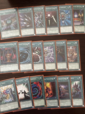 Yu-Gi-Oh! Spellcasters Deck with Deck Box