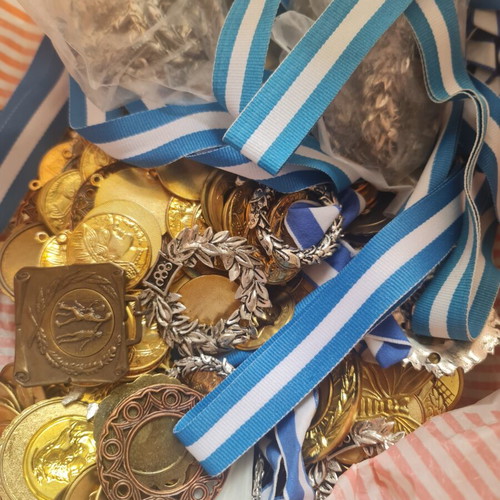 Medals used, approx 5 kg, assorted pack
