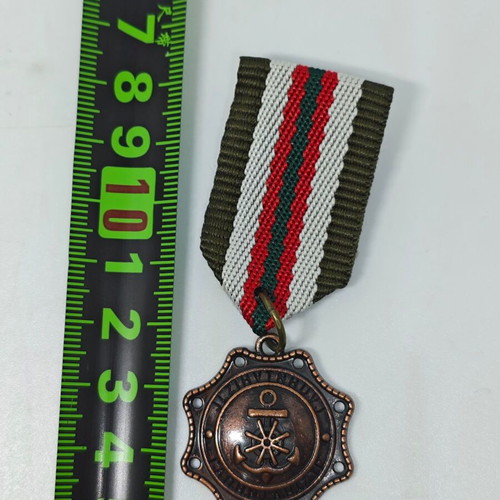 Decorative Navy Medal Replica with Anchor and Helm like new