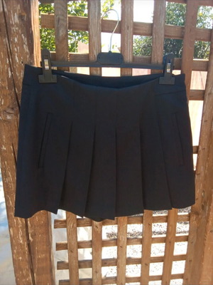 Stradivarius black skirt shorts, size S