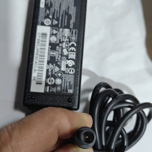 HP 65W 19.5V 3.33A power supply used