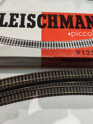 Fleischmann Piccolo N Scale Curved Tracks Set of 20 New