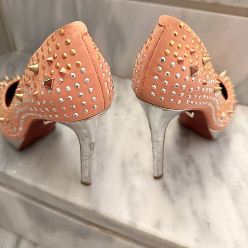 Carrano pumps size 38 like new, pink