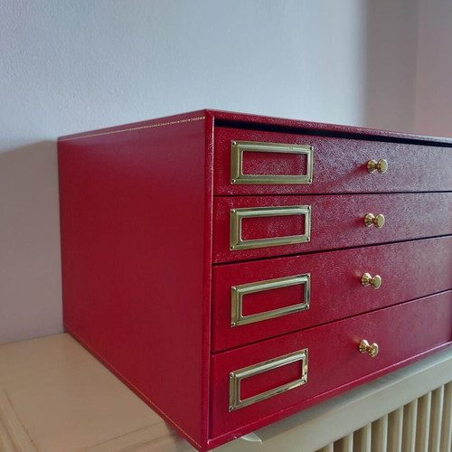 Cartier jewelry box like new, large red