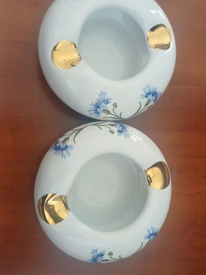 Vintage decorative ashtrays used, set of 2