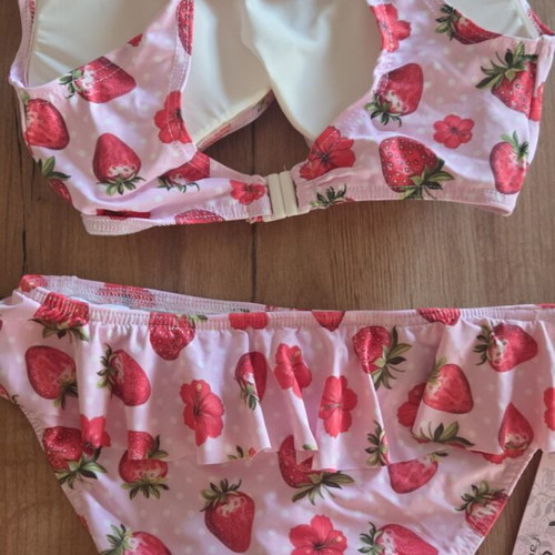 Bikini set with ruffles new with strawberries