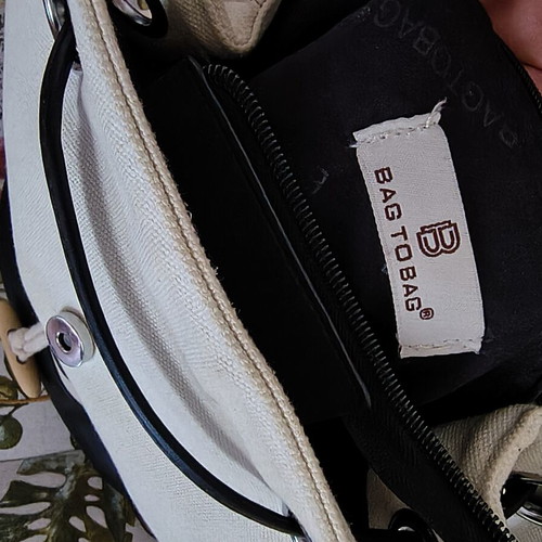 Backpack Bag to Bag white and black, like new, mixed materials