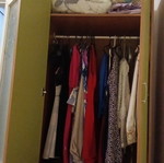 Double-door wardrobe with two shelves