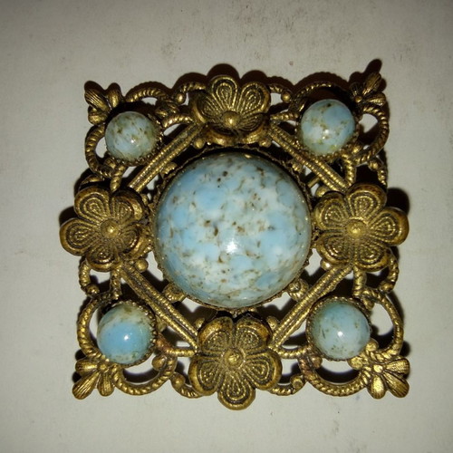 Antique filigree pin used, made of brass