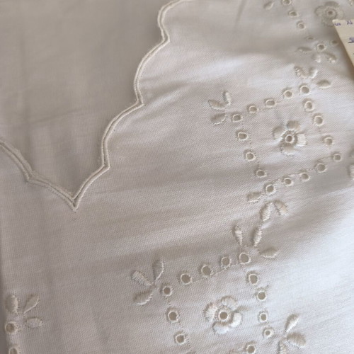 Bed sheet set new, 100% cotton with embroidery