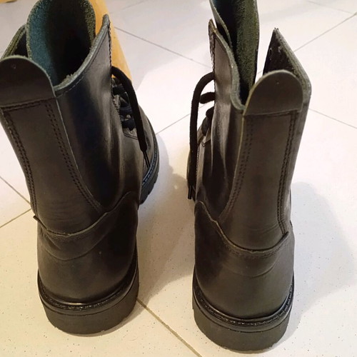 Leather boots handmade like new, black, genuine