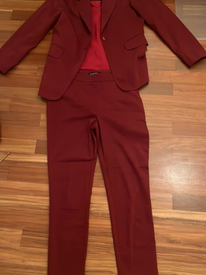 Enzzo pants and blazer set red like new
