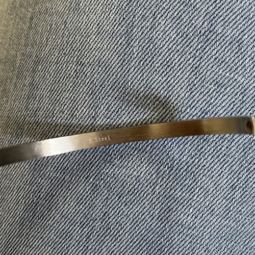Stainless steel bracelet like new, silver color