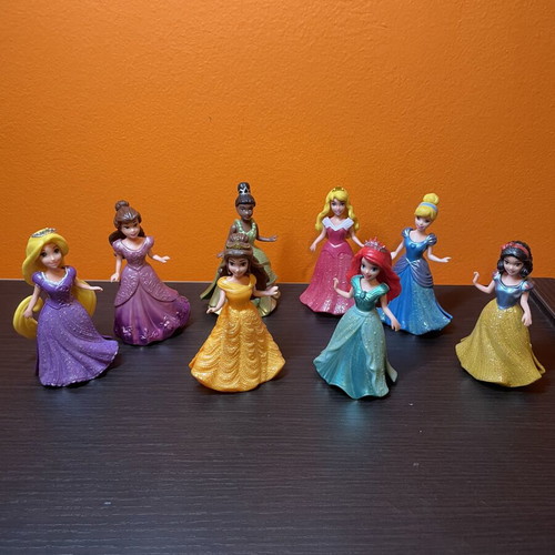 Disney Magiclip princess mini figure set of 8, like new
