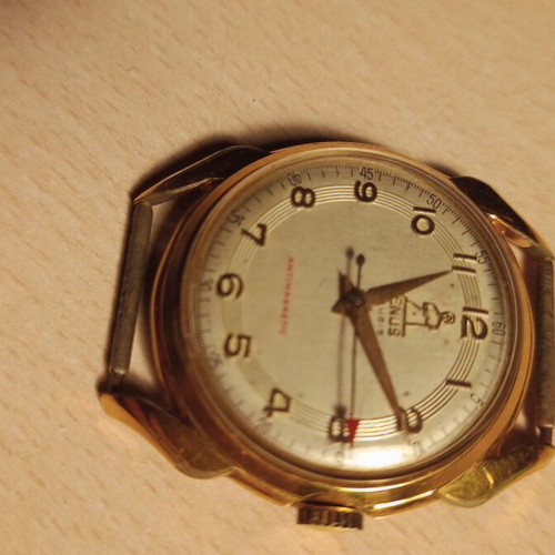 Venus vintage wristwatch used, gold color, mechanical 17 rubis