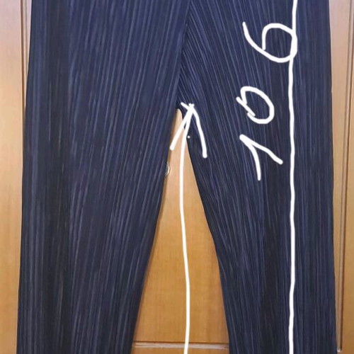 Women's black pleated pants like new