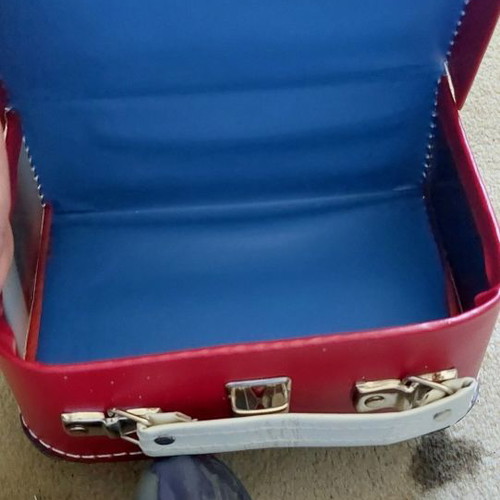 Nicki children's lunch boxes pack with slight wear