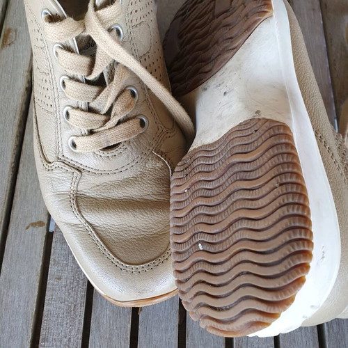 Hogan sneakers used, size 35.5, beige brown leather