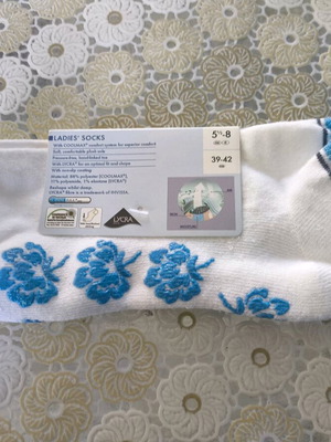 Women's socks new with blue flowers, size 39-42 Lycra