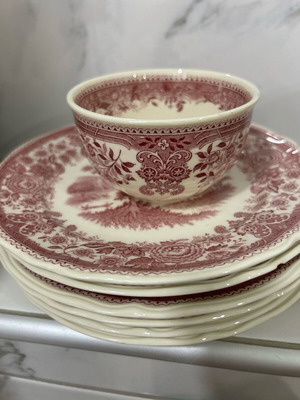 6 чинии за предястие и чаши Villeroy & Boch, витринни, 19 см