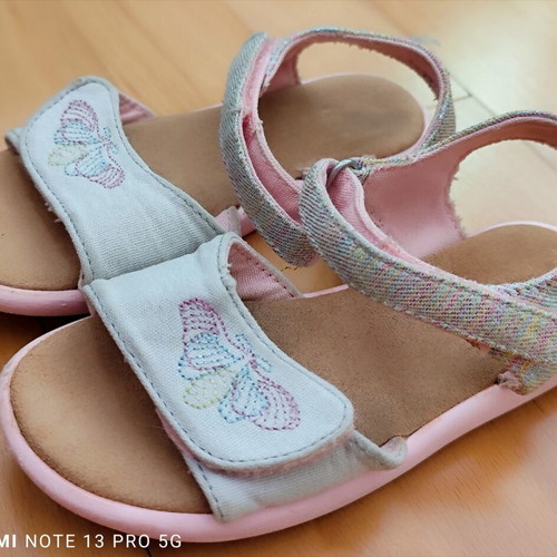 Toms sandals size 27 used, white