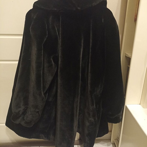 Synthetic fur coat like new, size XXL 44, black