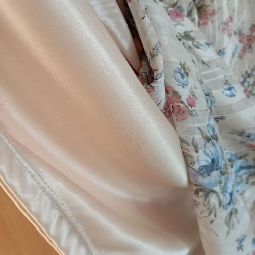 Short dress like new, size M, multicolored with metallic threads