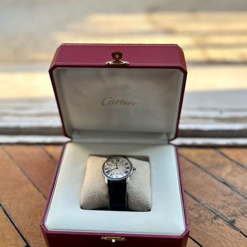 Ronde Solo de Cartier wristwatch 29mm, steel case, black leather strap