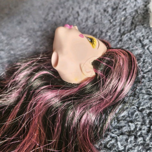 Creepateria Draculaura doll head Monster High g1 like new