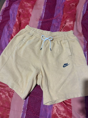 Nike shorts used, XL, yellow