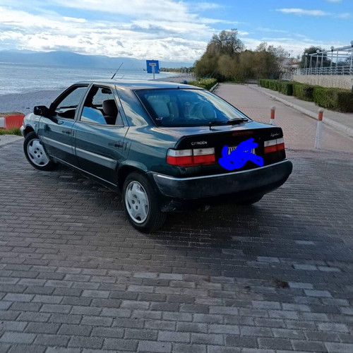 Citroen Xantia 2 compact car, 1.8L, manual, petrol