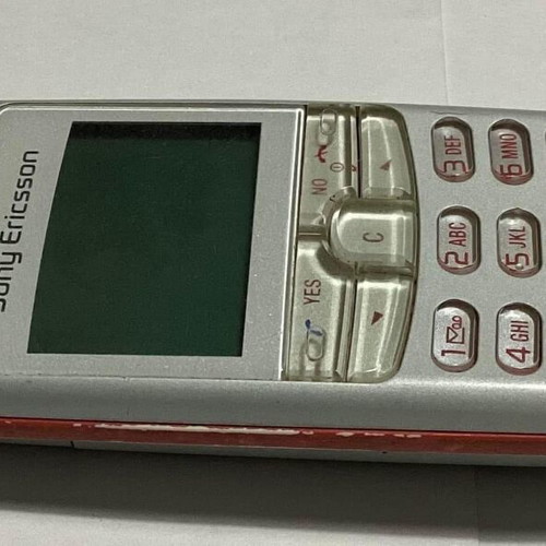 Sony Ericsson T100 vintage used with original battery cover