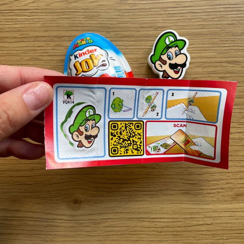 Фигура Luigi Kinder Joy Super Mario Nintendo 2025 нова