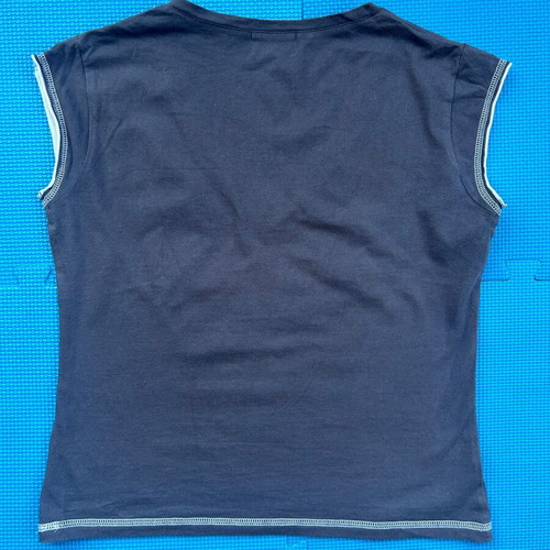 Vintage Y2K Melody graphic top size Medium like new