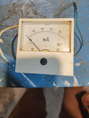 Analog milliammeter 0–1 mA used, retro electronic device