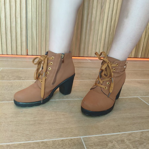 Brown ankle boots like new, size 39