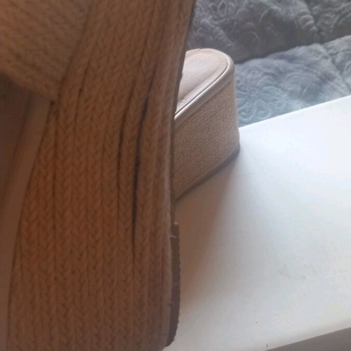 Women's platform sandals like new, size 37, beige