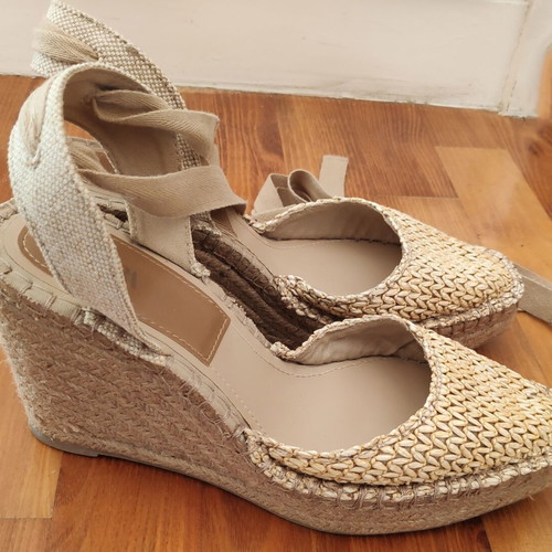 Zara beige espadrille platform sandals size 40 like new