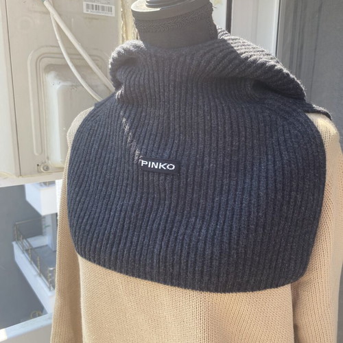 Pinko grey knit hat, one size