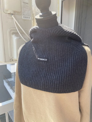 Pinko grey knit hat, one size