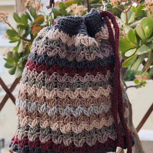 Handmade bucket bag like new, multicolor shoulder style