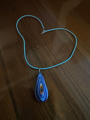 Necklace like new, blue and turquoise