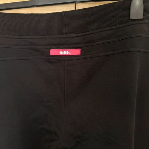 BodyTalk women's black sportswear used Large