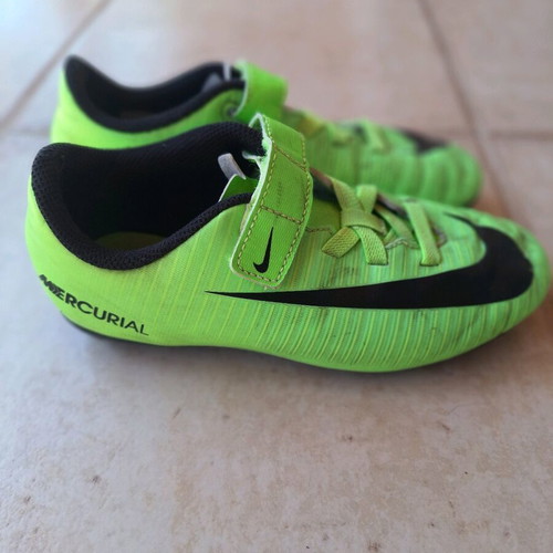 Nike football shoes used size 33 green and black